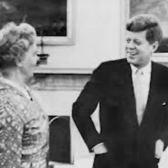 Dr Travell med John F. Kenney i det hvide hus